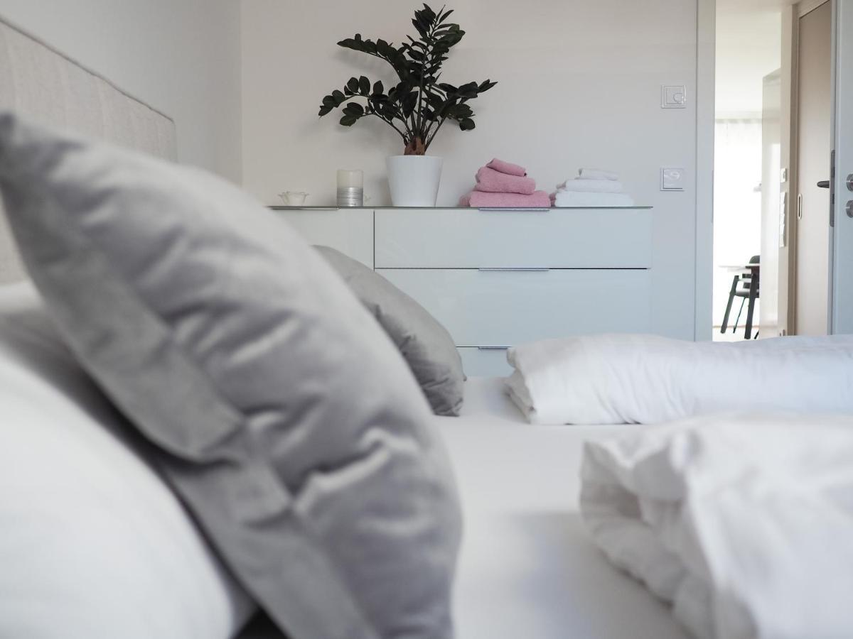 Moderne Ferienwohnung Mit Seeblick & Terrasse 96Qm Grossraeschen Eksteriør billede
